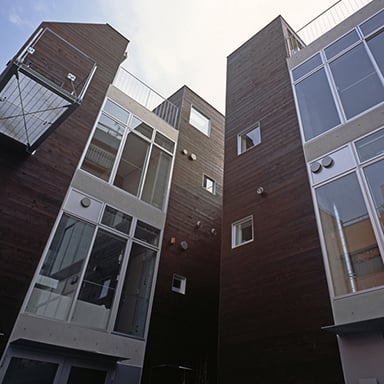 KEELS～四谷の塔状住居群