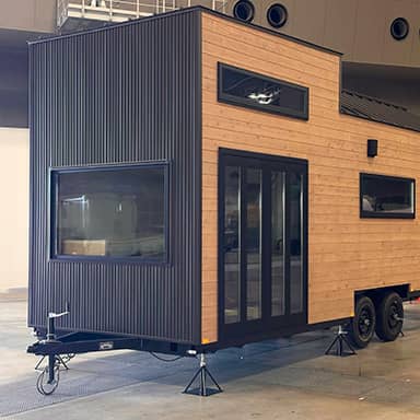 トレーラーハウス
ROADIE